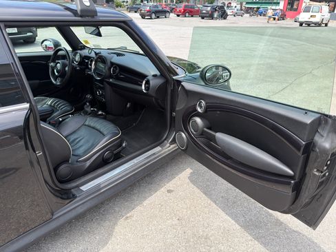 Used 2011 MINI Cooper S FWD image 10