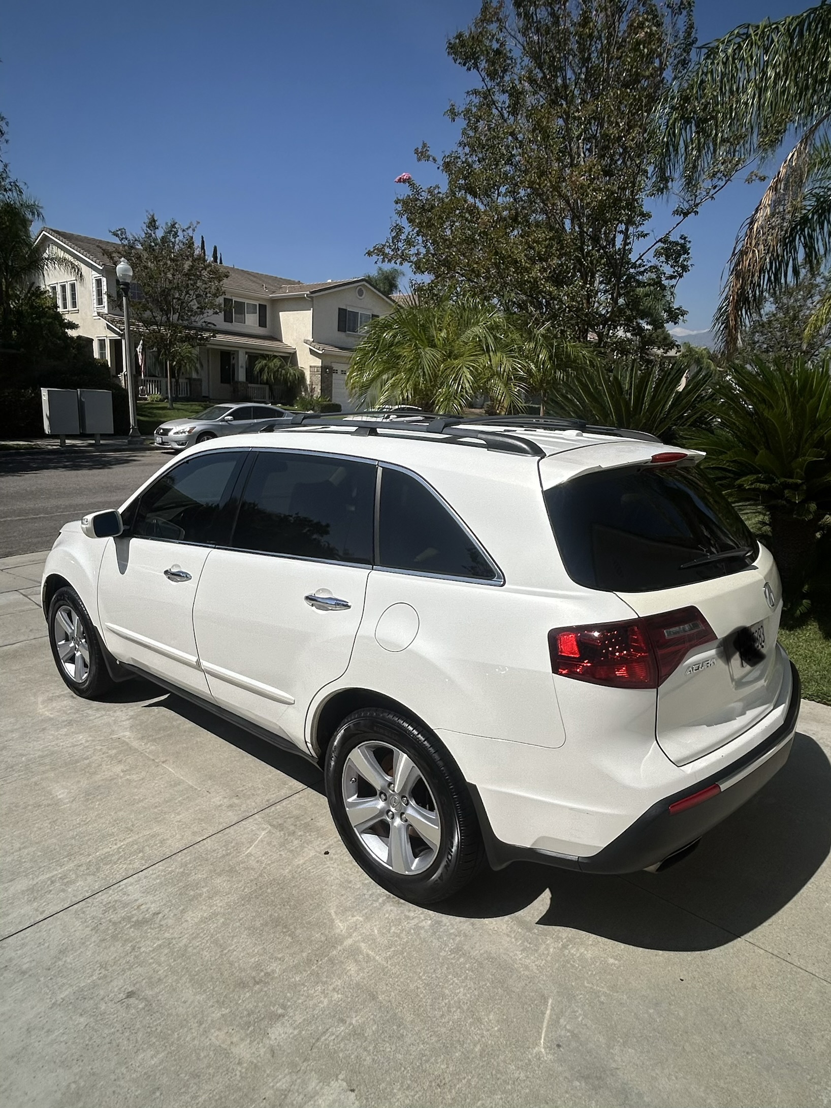 Used 2012 Acura MDX w/ Tech & Entertainment Pkg AWD/4WD image 5