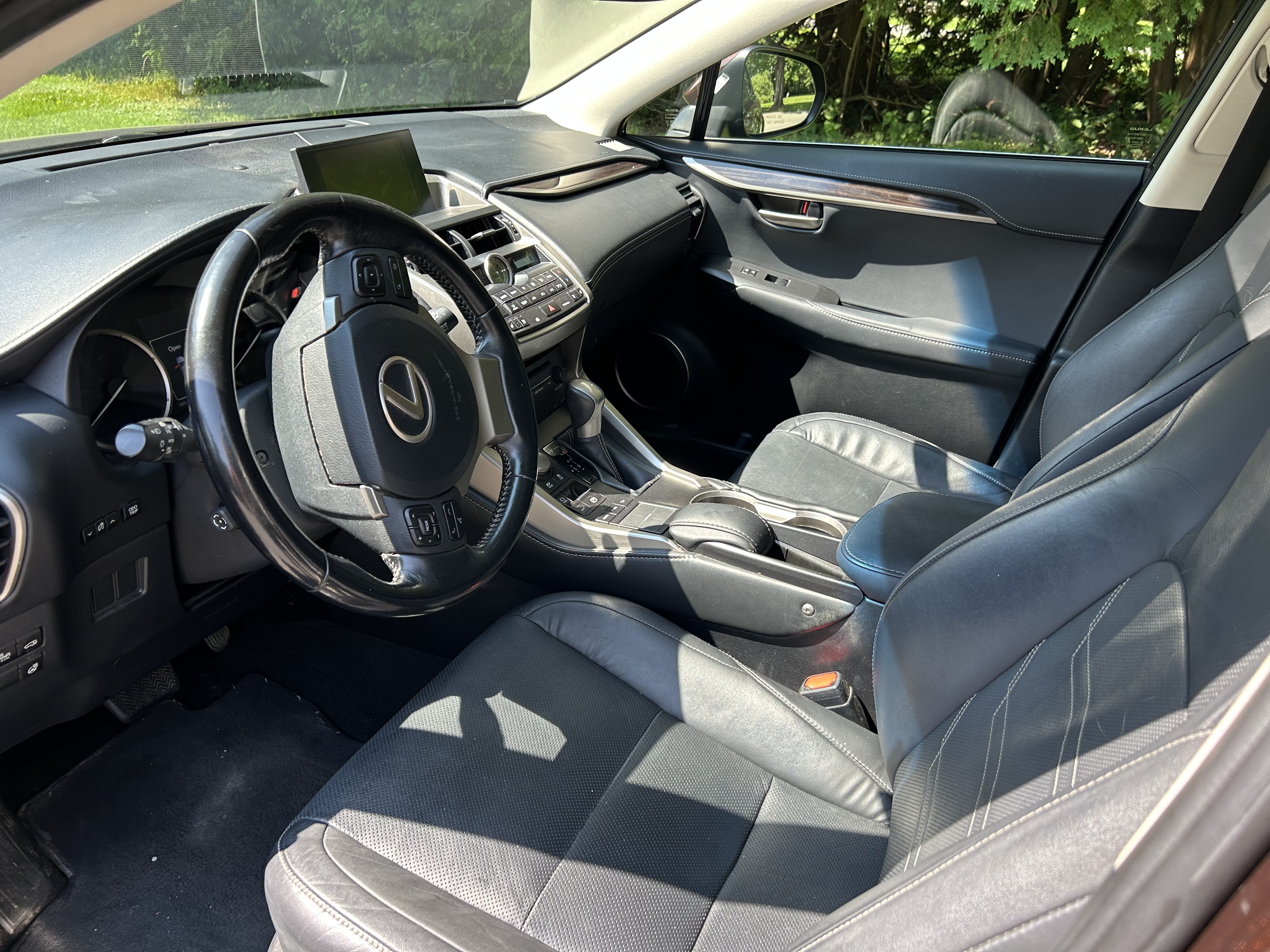 Used 2017 Lexus NX 300h AWD w/ Luxury Package image 8