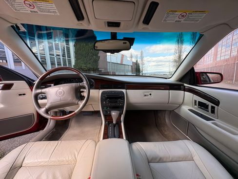 Used 2002 Cadillac Eldorado Touring w/ Preffered Equipment Group image 24