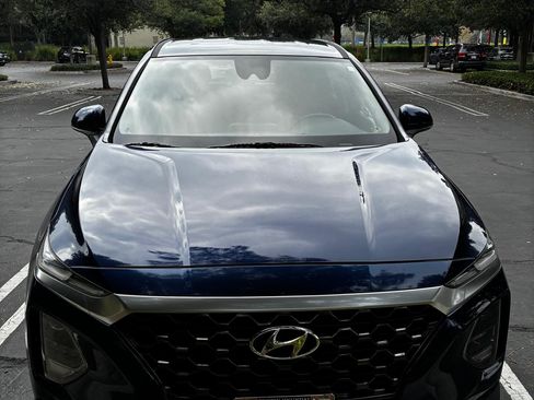 Used 2020 Hyundai Santa Fe SE image 10