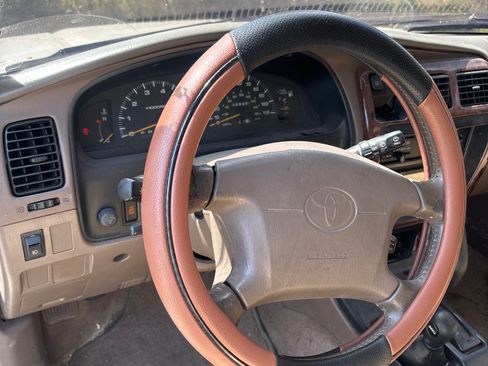 Used 1998 Toyota 4Runner Limited image 16