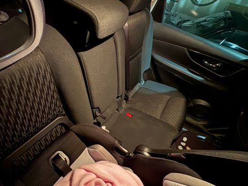 Used 2017 Nissan Rogue SV image 32