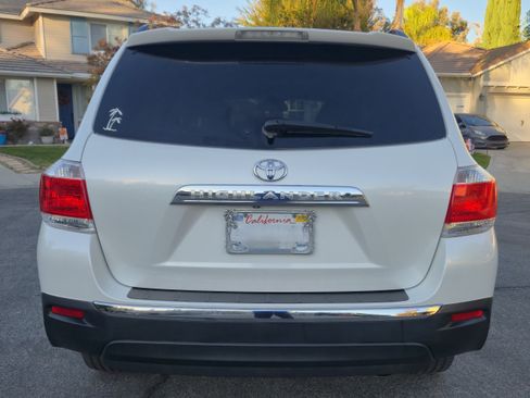 Used 2012 Toyota Highlander SE image 5