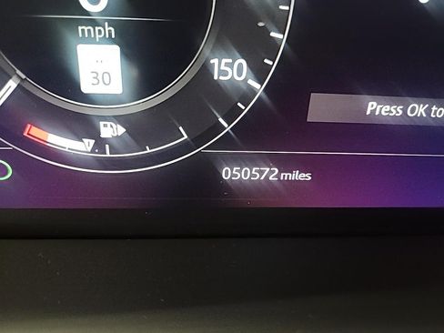 Used 2020 Land Rover Range Rover HSE image 17