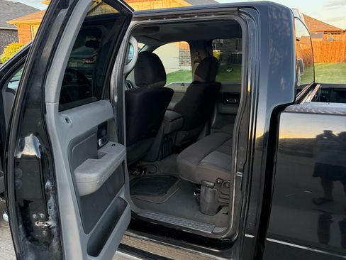 Used 2006 Ford F150 XLT image 1