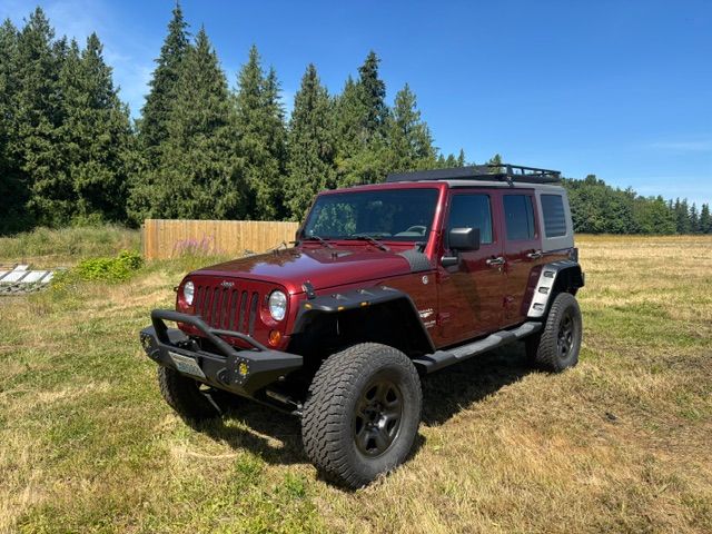 Used 2010 Jeep Wrangler Unlimited Sahara w/ Dual Top Group AWD/4WD image 4