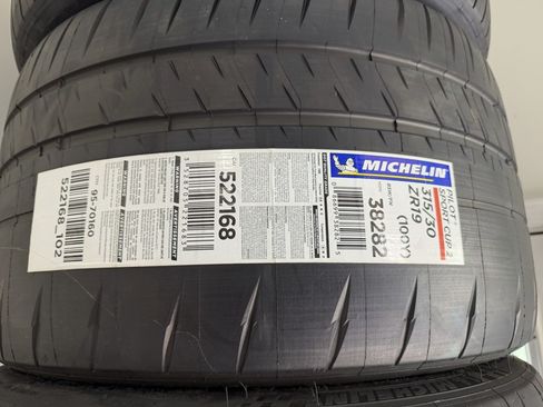 Used 2017 Ford Mustang Shelby GT350R w/ GT350R Equipment Group 920A image 20