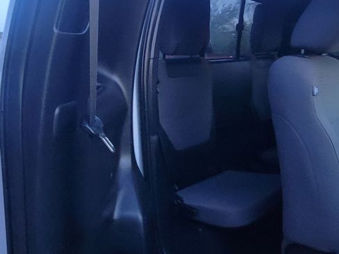 Used 2019 Toyota Tacoma SR w/ SR Convenience Package image 10