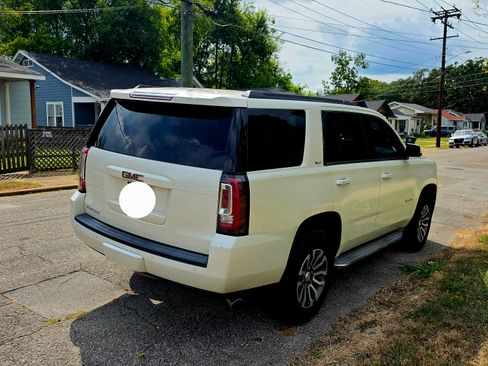 Used 2015 GMC Yukon SLT AWD/4WD image 2