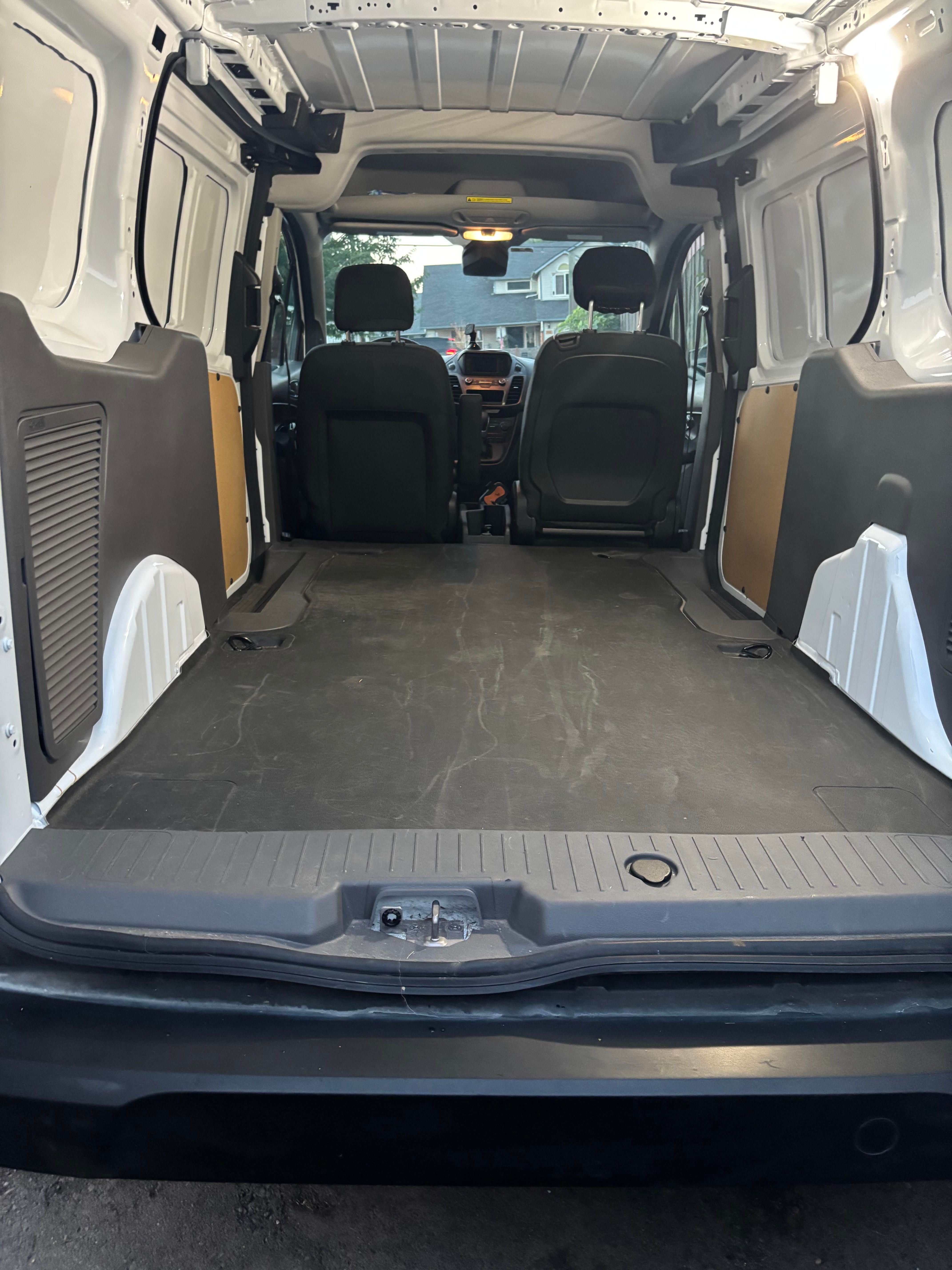 Used 2022 Ford Transit Connect XL FWD image 19