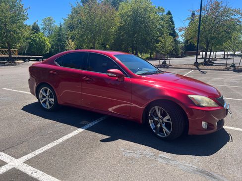 Used 2010 Lexus IS 350 w/ Premium Pkg Value Edition RWD image 2