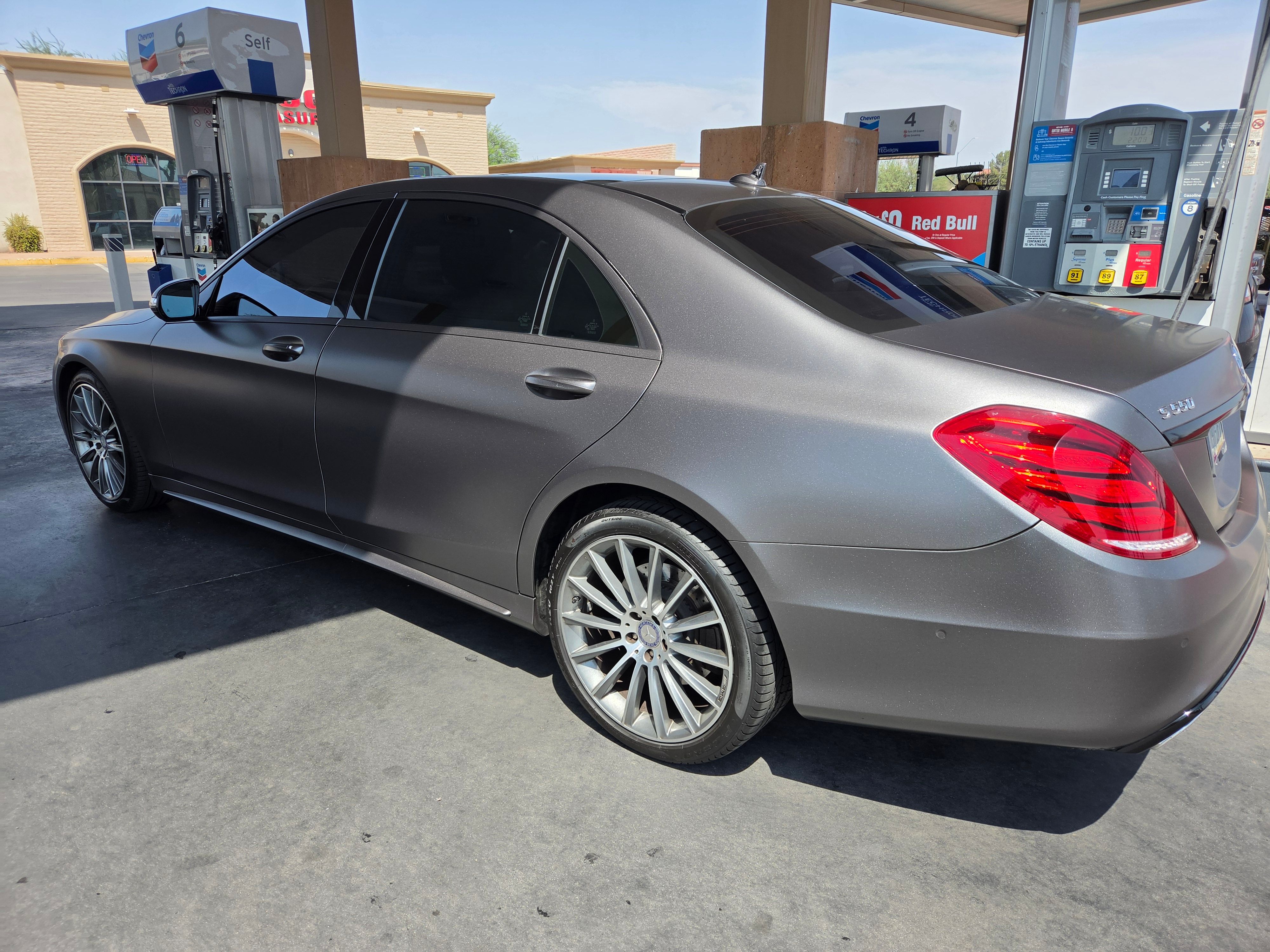 Used 2014 Mercedes-Benz S 550 Sedan image 2