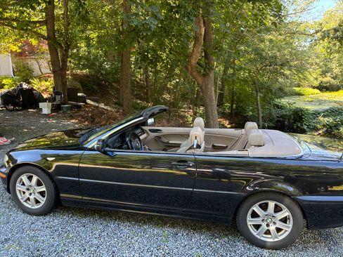 Used 2004 BMW 325Ci Convertible RWD image 2