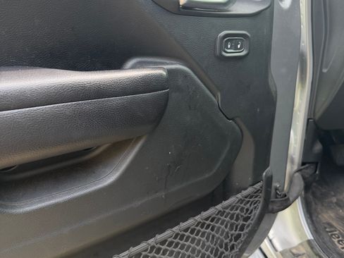 Used 2018 Jeep Wrangler Unlimited Sport S AWD/4WD image 9
