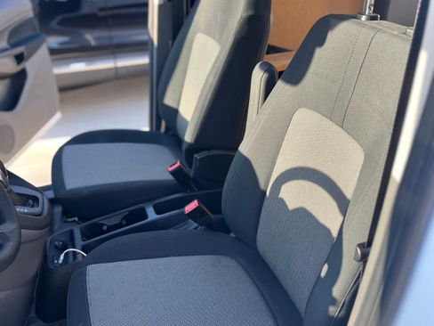 Used 2023 Ford Transit Connect XL image 9