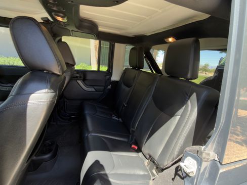 Used 2016 Jeep Wrangler Unlimited Sport w/ Quick Order Package 24S AWD/4WD image 11