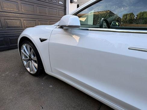 Used 2019 Tesla Model 3 Standard Range Plus image 9