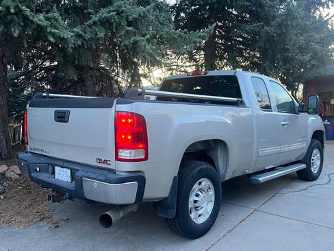 Used 2008 GMC Sierra 2500 SLT w/ Convenience Package image 6