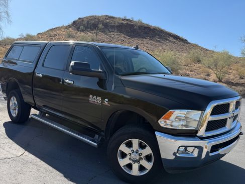 Used 2014 RAM 2500 SLT w/ Luxury Group AWD/4WD image 6