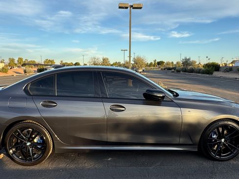 Used 2022 BMW 330i Sedan w/ M Sport Package image 10