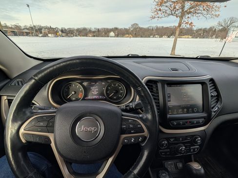 Used 2014 Jeep Cherokee Limited w/ Technology Group image 14