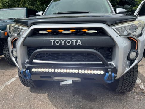 Used 2014 Toyota 4Runner Trail AWD/4WD image 11