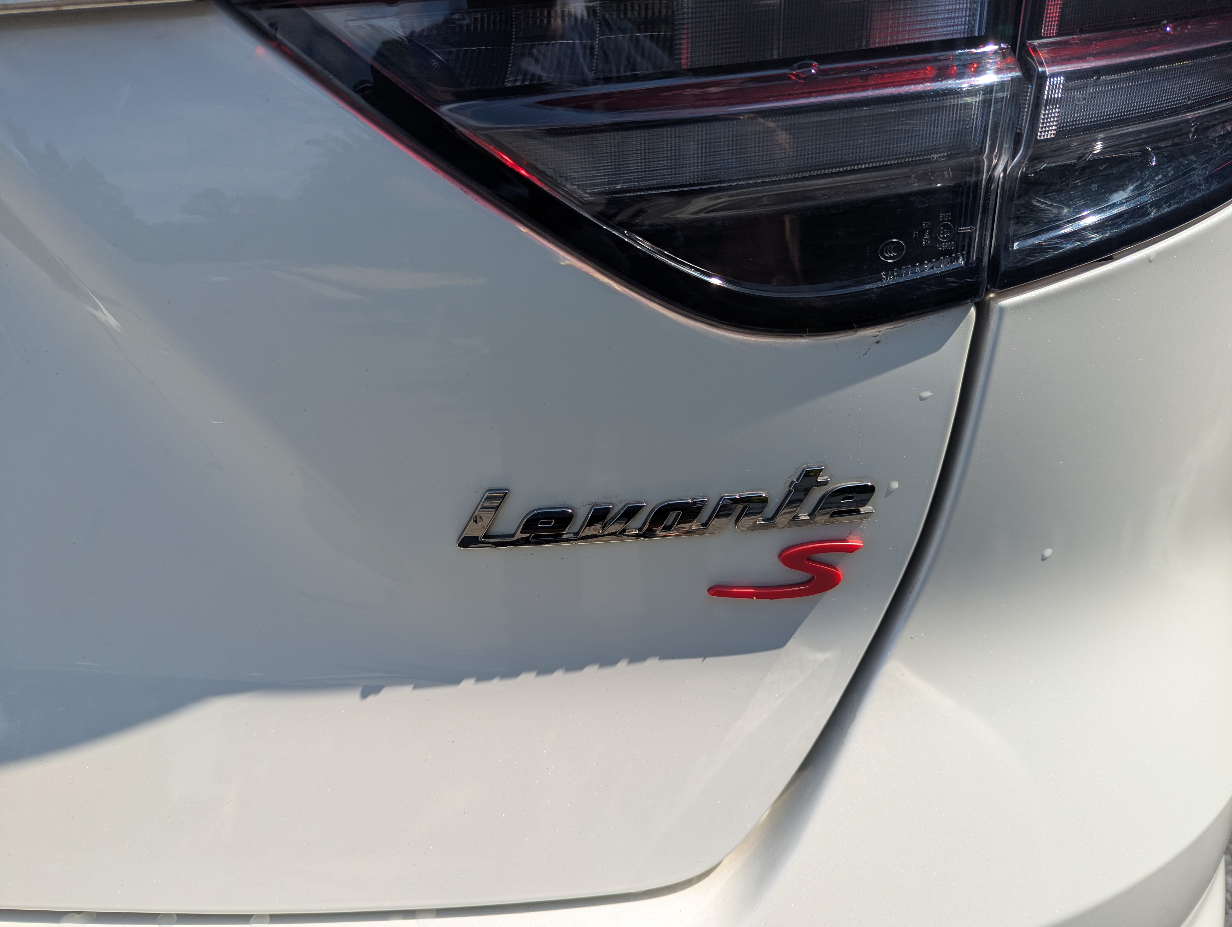 Used 2021 Maserati Levante S AWD/4WD image 9