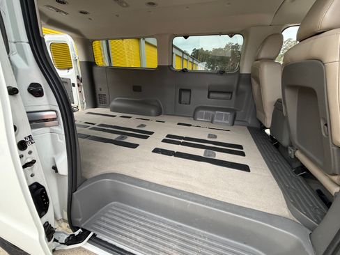 Used 2017 Nissan NV 3500 SL image 9