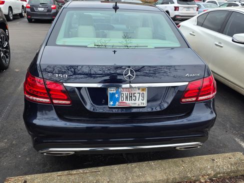 Used 2015 Mercedes-Benz E 350 4MATIC Sedan image 2