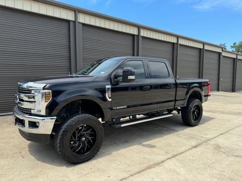 Used 2019 Ford F250 Lariat w/ Lariat Ultimate Package image 15