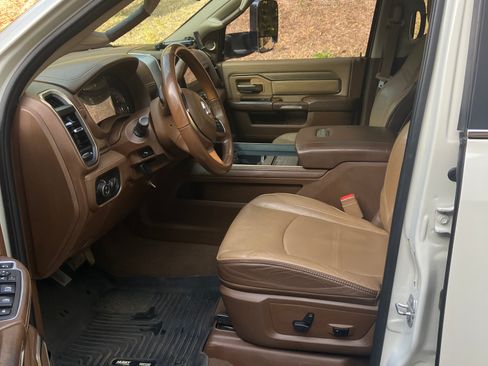 Used 2021 RAM 3500 Limited image 8