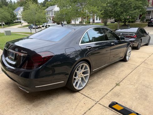 Used 2015 Mercedes-Benz S 550 4MATIC Sedan image 5