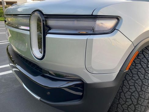 Used 2026 Rivian R1S Adventure image 12