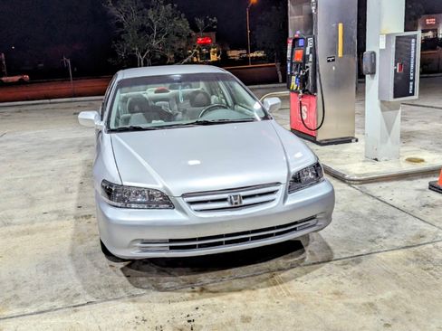Used 2002 Honda Accord LX image 1