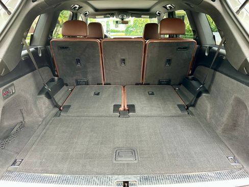 Used 2018 Audi Q7 3.0T Prestige w/ Prestige Package image 18