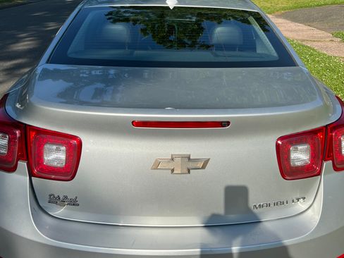 Used 2014 Chevrolet Malibu LTZ FWD image 2