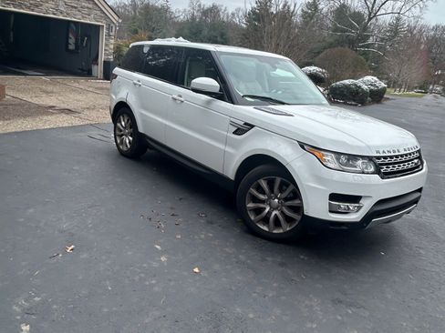 Used 2014 Land Rover Range Rover Sport HSE image 4