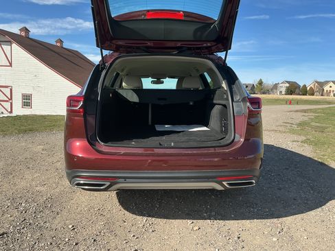 Used 2019 Buick Regal Preferred w/ Driver Confidence Package I image 6