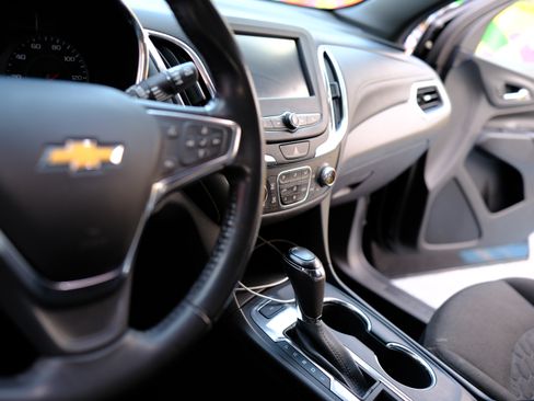 Used 2018 Chevrolet Equinox LT image 13