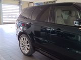 Used 2020 Land Rover Range Rover Sport HSE image 2