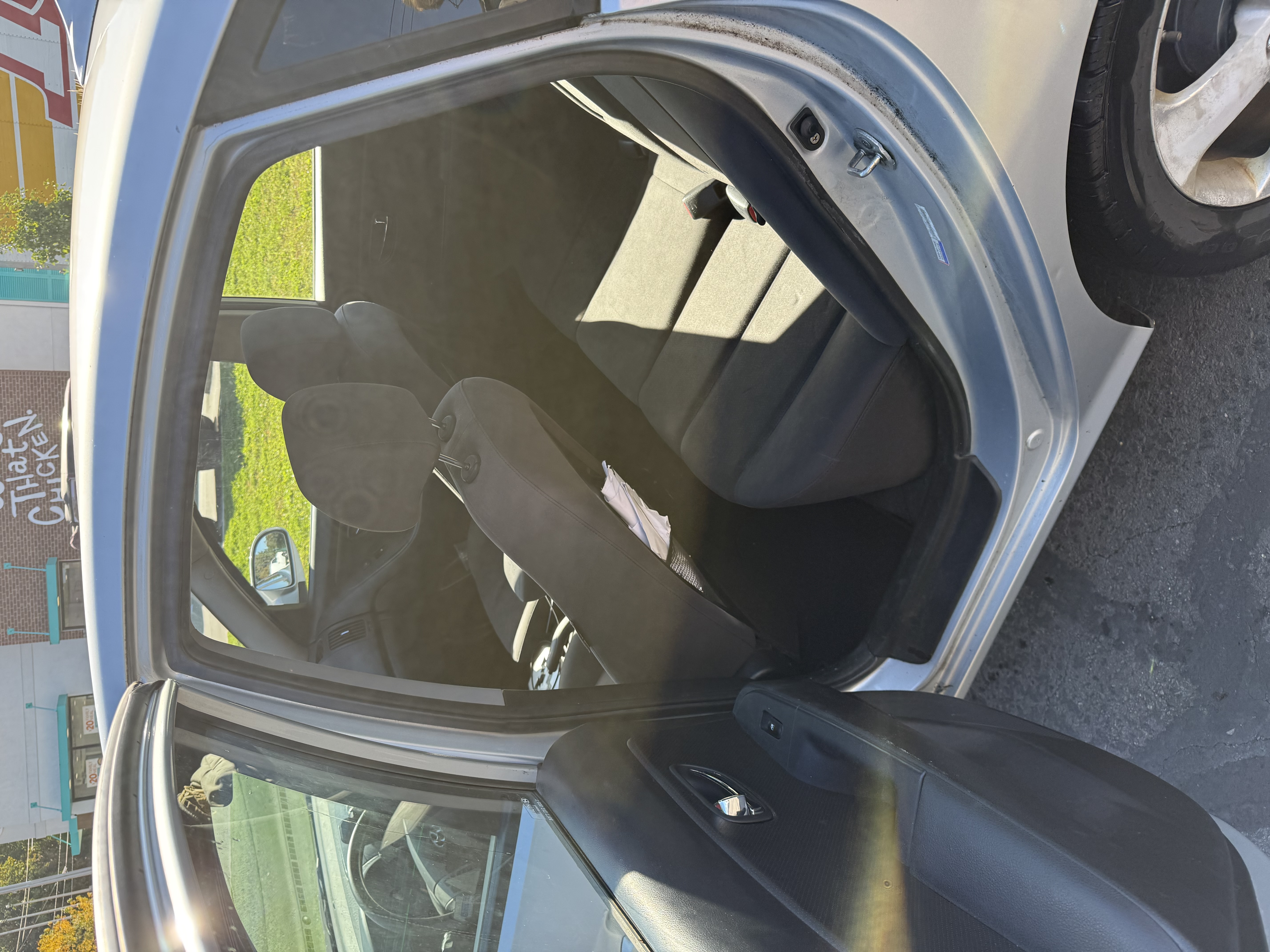 Used 2010 Hyundai Elantra SE FWD image 13