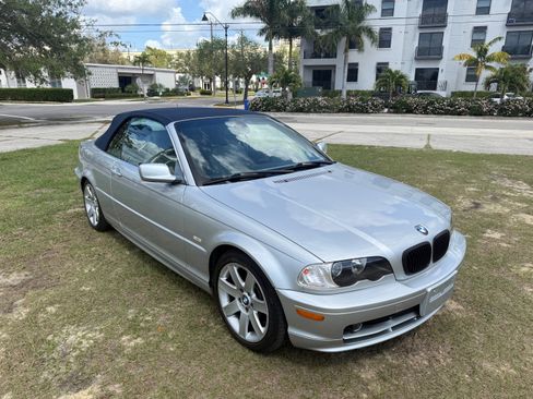 Used 2003 BMW 325Ci Convertible image 8