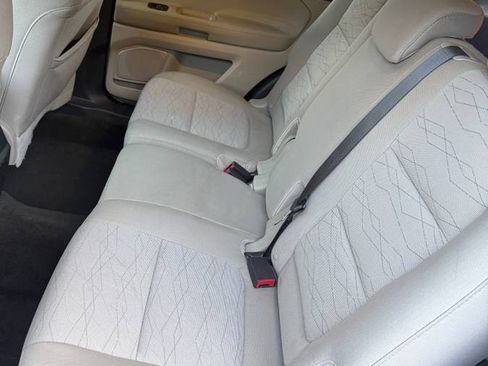 Used 2014 Ford Explorer XLT image 10