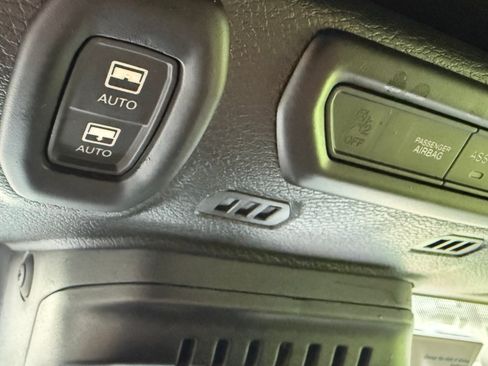 Used 2020 Jeep Wrangler Unlimited Sahara AWD/4WD image 13