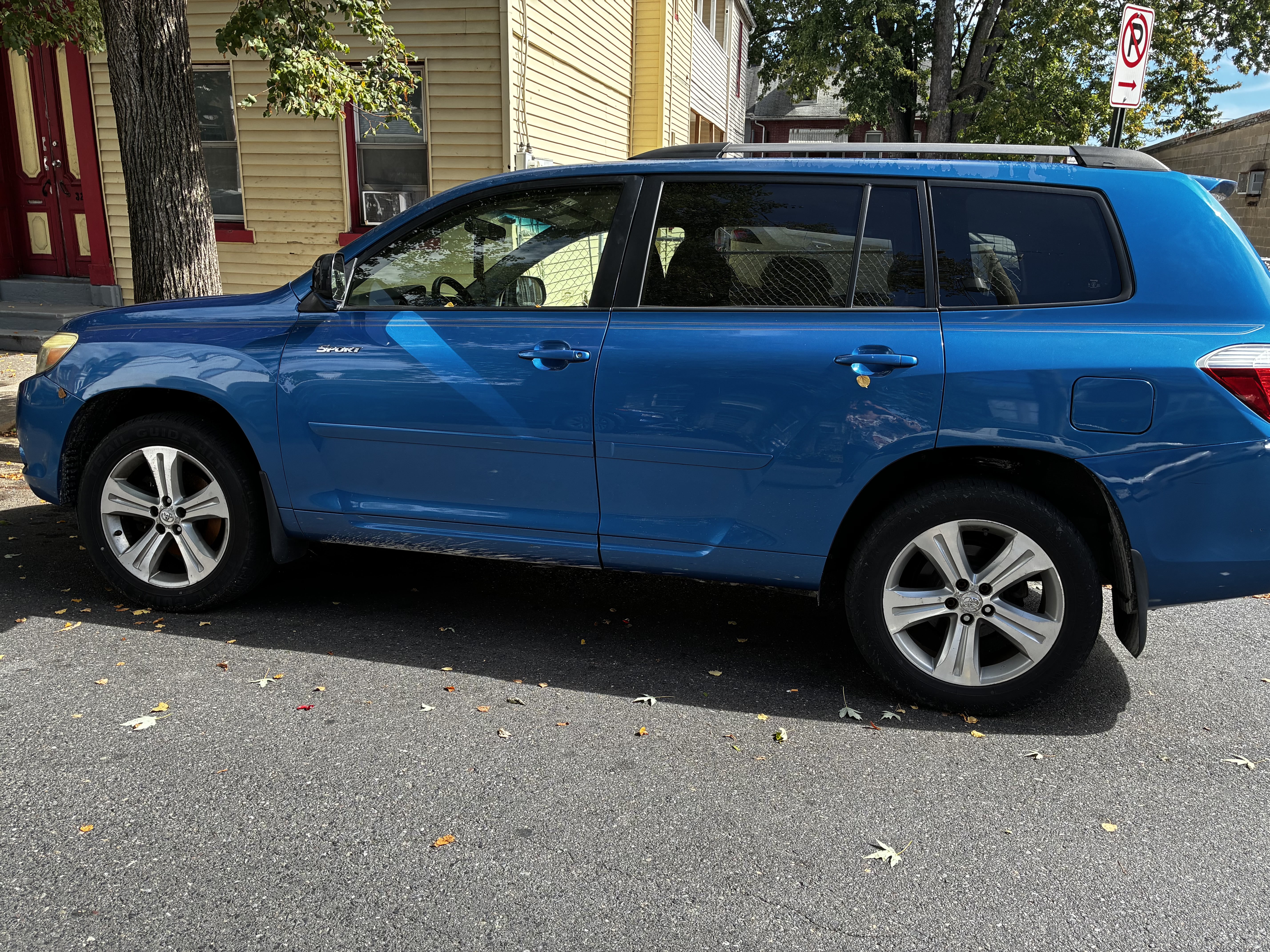Used 2008 Toyota Highlander Sport w/ Tow Pkg AWD/4WD image 10