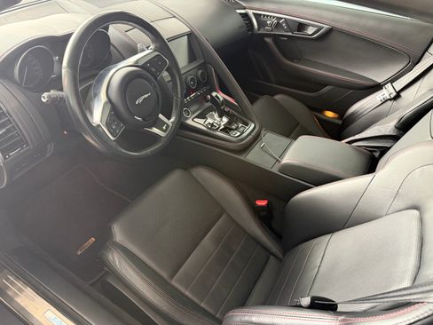 Used 2018 Jaguar F-TYPE R image 13