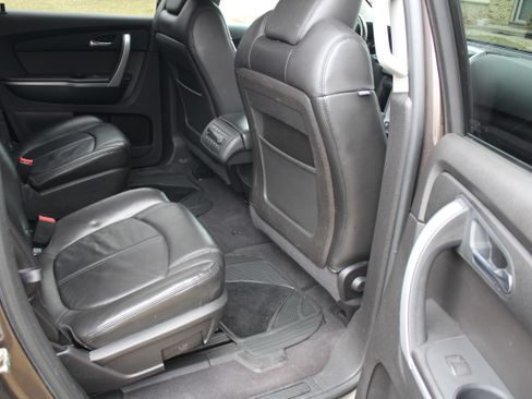 Used 2010 GMC Acadia SLT w/ Spring Special Package SLT-1 image 11