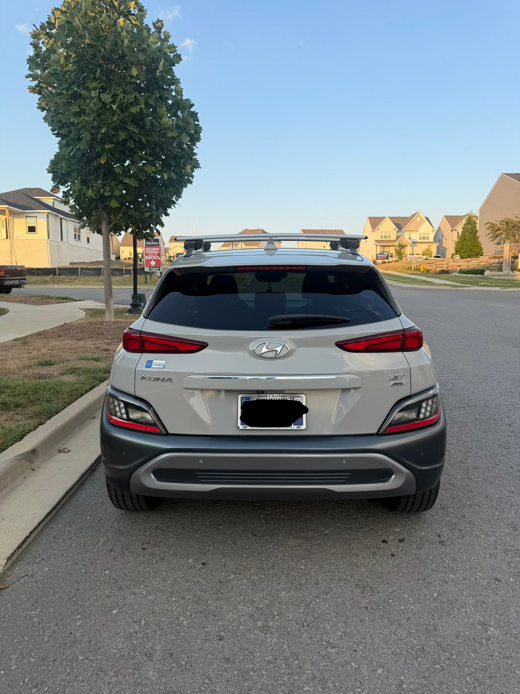 Used 2022 Hyundai Kona Limited AWD/4WD image 6