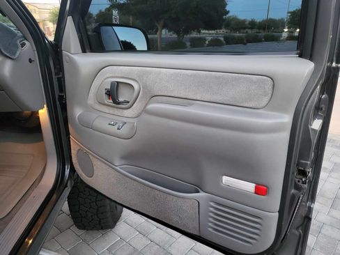 Used 1999 Chevrolet Silverado 1500 4x4 Extended Cab w/ Off-Road Chassis Pkg image 19